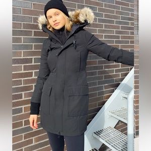 Aritzia TNA Bancroft Down Parka